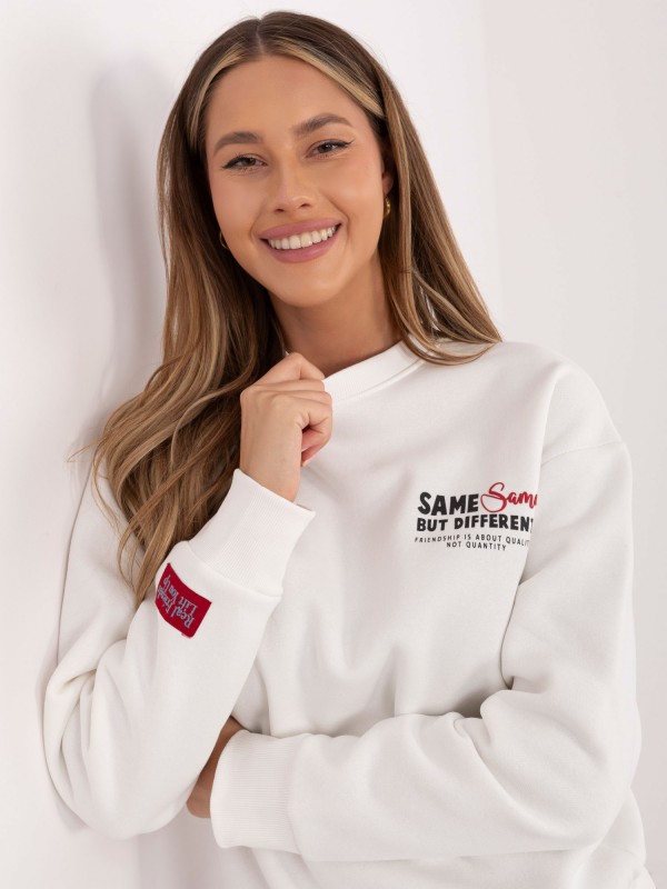 Megztinis-D10608BC02568J-baltas 2