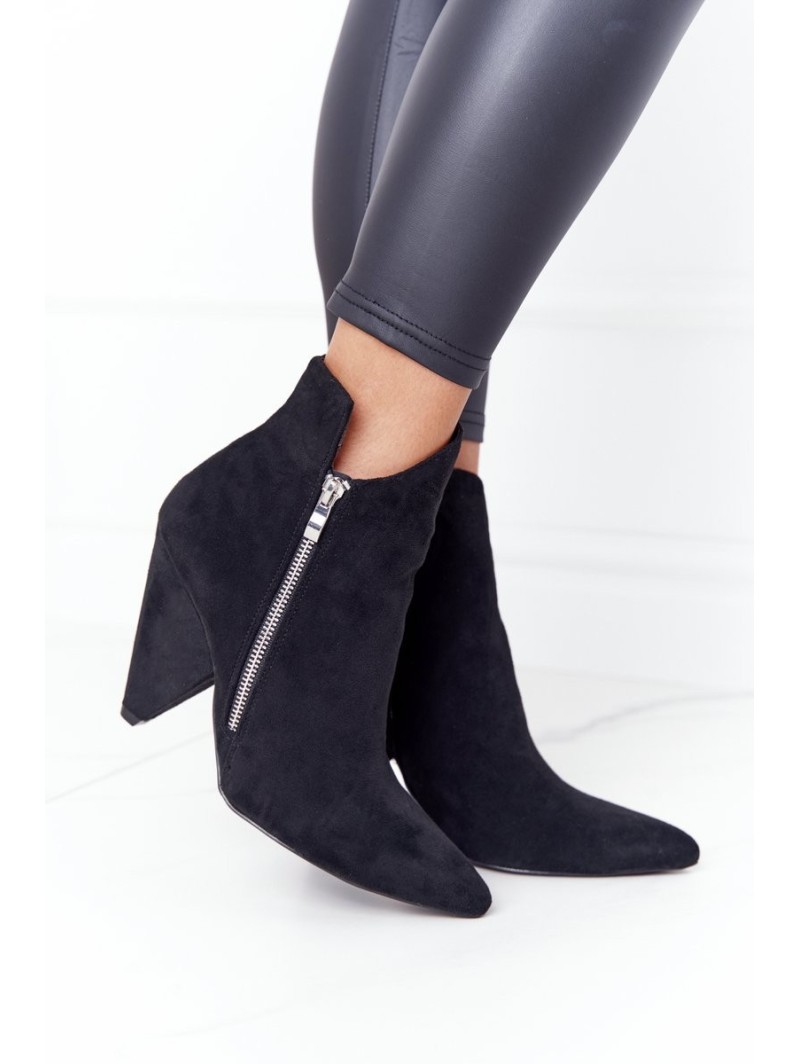 Asymmetrical Heeled Ankle Boots Lu Boo Black