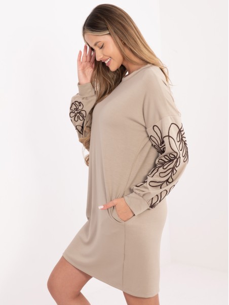 Suknelė-RV-SK-A1064.95-tamsiai smėlio spalvos
