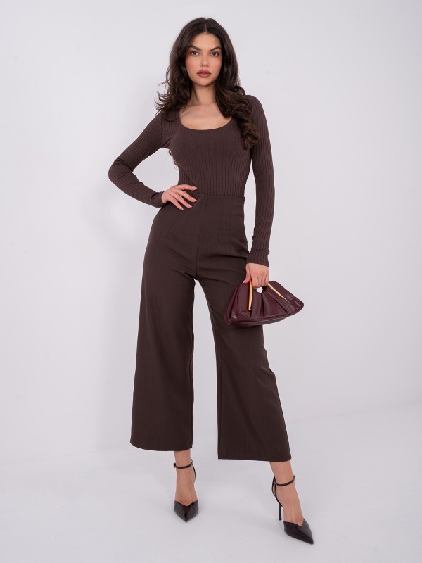 Kėbulas-RV-BO-A1047.94-tamsiai rudas