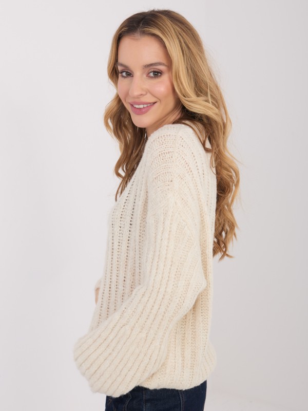 Megztinis-MI-SW-1215.97-šviesiai smėlio spalvos