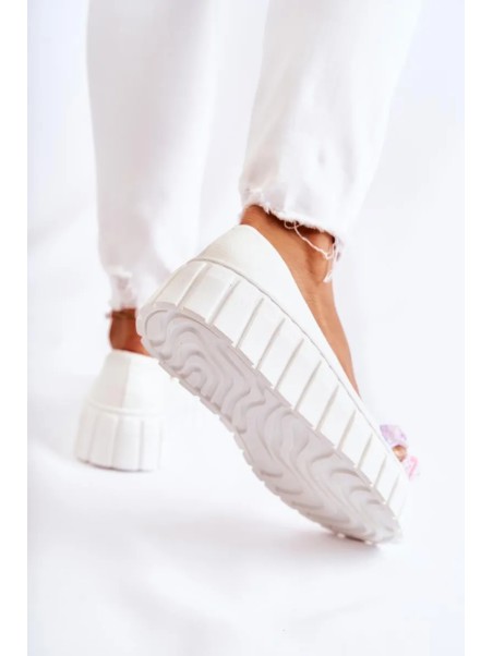 Moteriški sportbačiai su storu padu ir dekoratyviniu suvarstymu