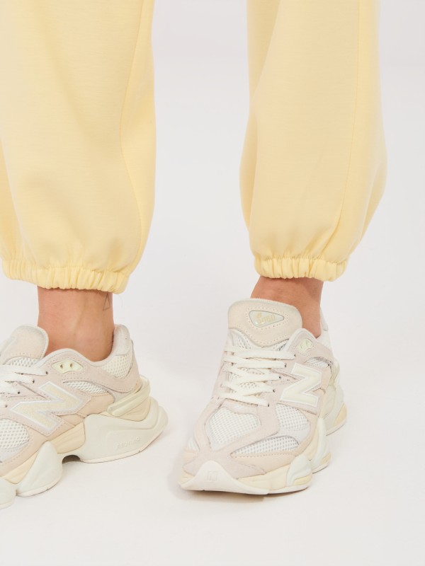 Kelnės-IT-SP-22197.61-šviesiai geltonos