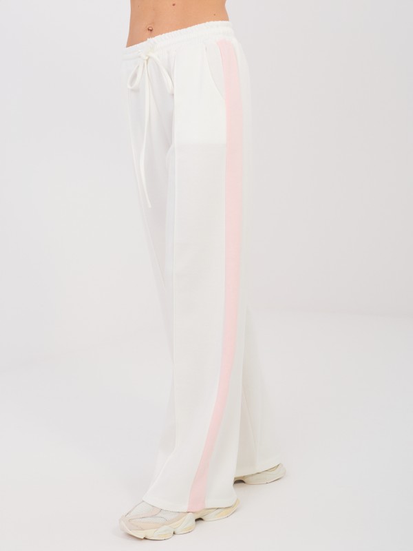 Komplektas-IT-KMPL-22211.31-ecru