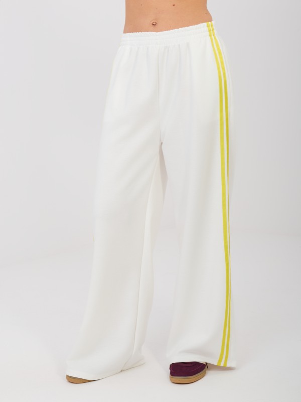 Komplektas-IT-KMPL-21772.63-ecru