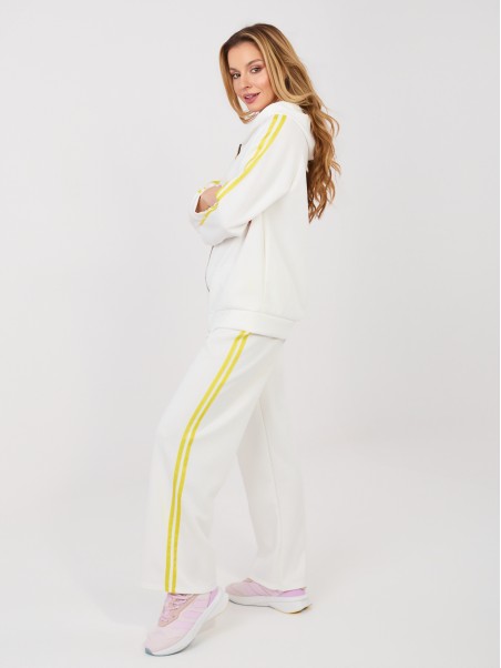 Komplektas-IT-KMPL-21782.91-ecru