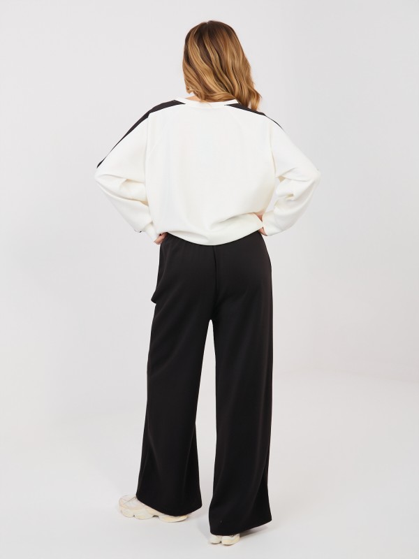 Komplektas-IT-KMPL-22227.85-juoda ir balta