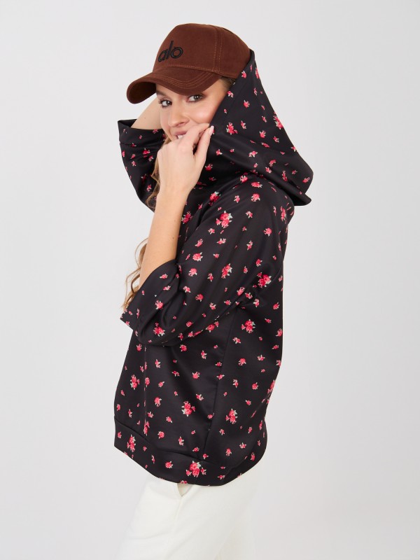 Džemperis-IT-BZ-22278.74-juodas