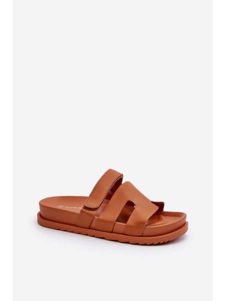 Classic Women's Flip Flops Camel Molie