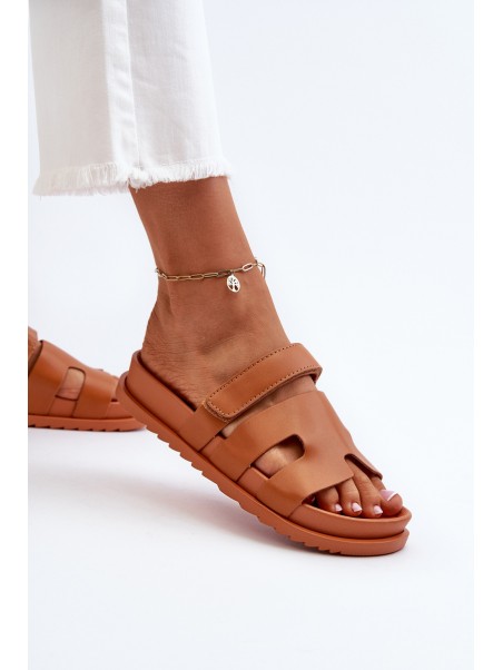 Classic Women's Flip Flops Camel Molie