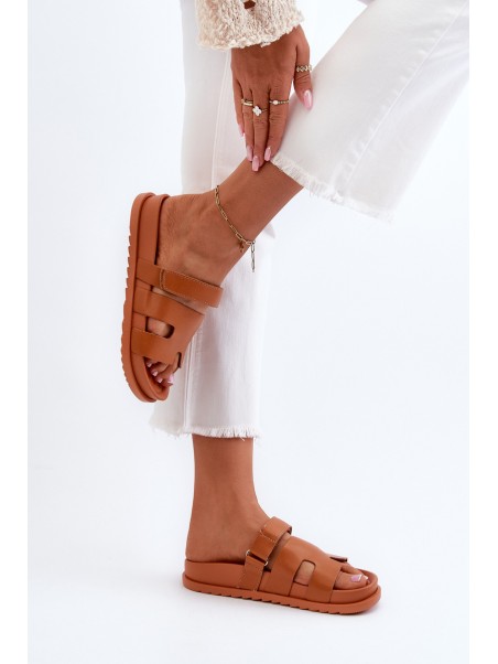 Classic Women's Flip Flops Camel Molie