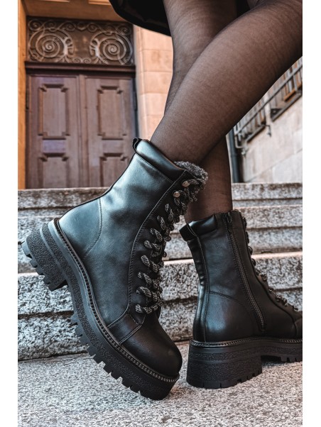 Women's trapper boots made of eco leather black Bellora