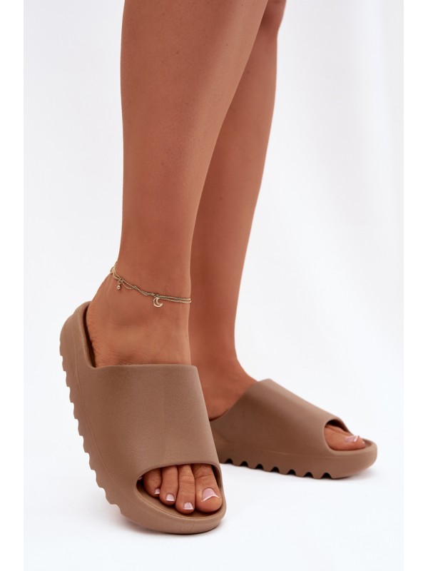 Women's slippers on platform brown Olyria