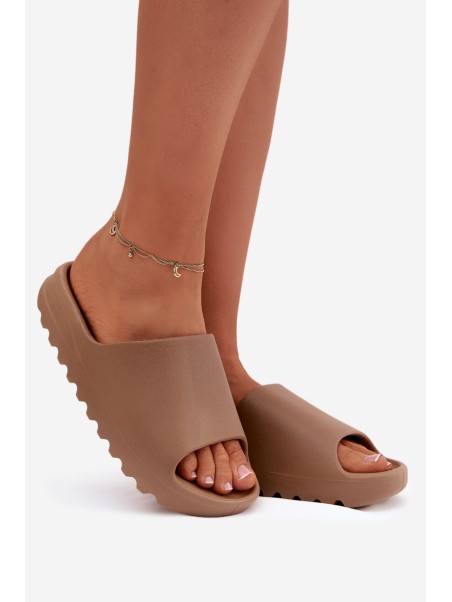Women's slippers on platform brown Olyria