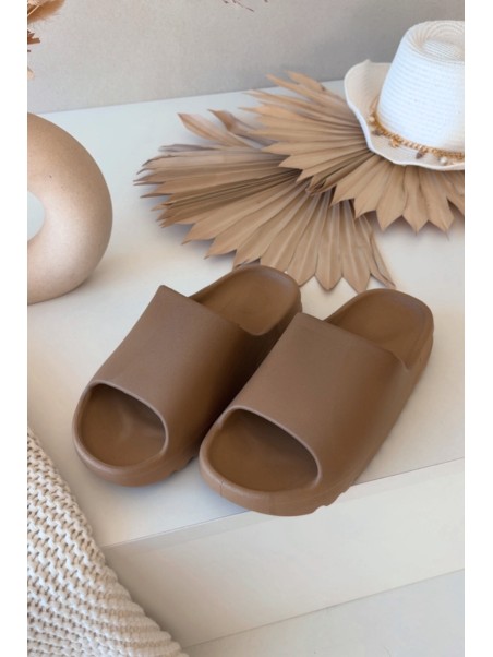 Women's slippers on platform brown Olyria