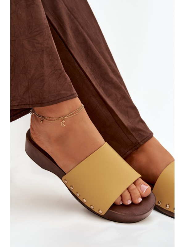 Women's slippers with rivets yellow Terissa