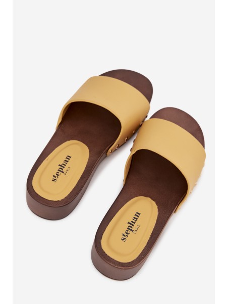 Women's slippers with rivets yellow Terissa