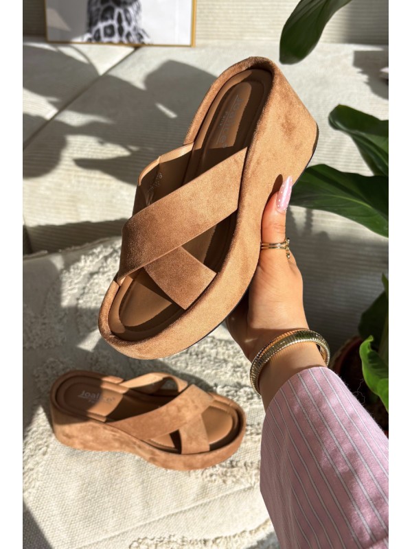 Women s Platform Slippers Made of Eco Suede Brown Calorine