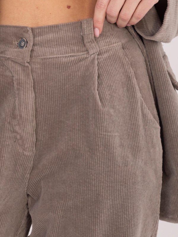 Kelnės-IT-SP-FL8916.80-tamsiai smėlio spalvos