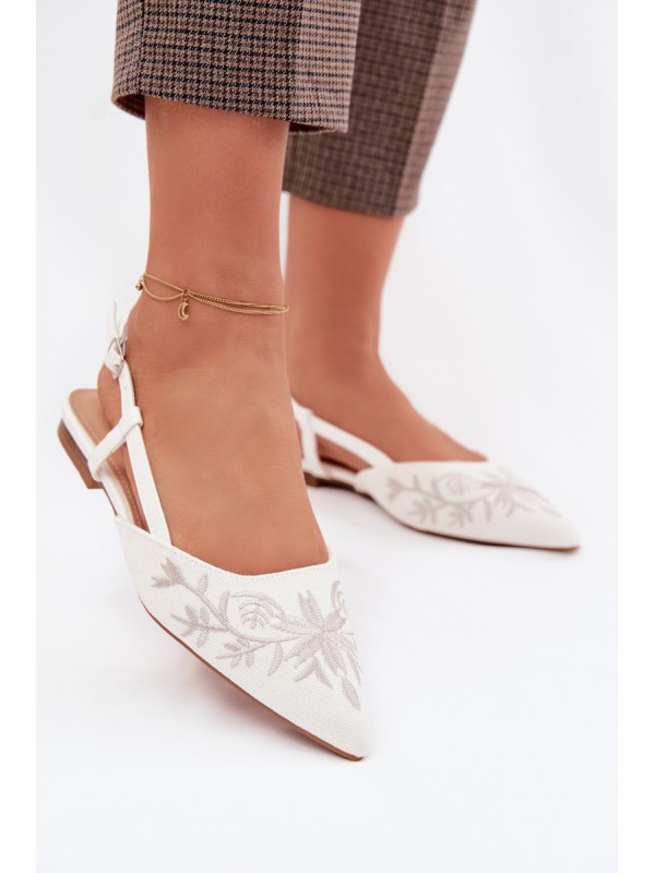 Women's Flat White Embroidered Sandals Grelia