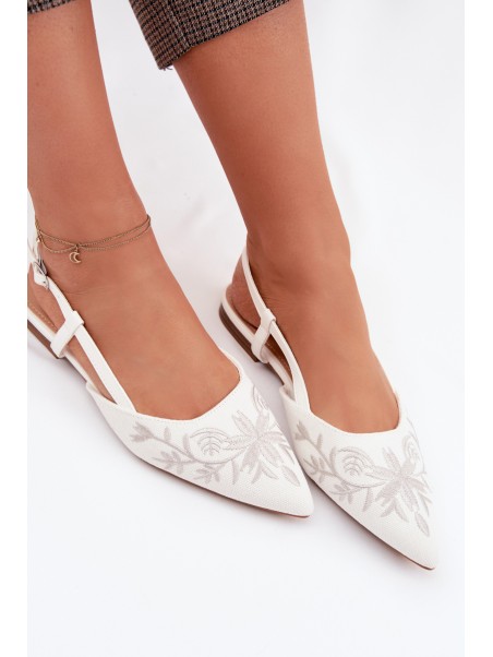 Women's Flat White Embroidered Sandals Grelia