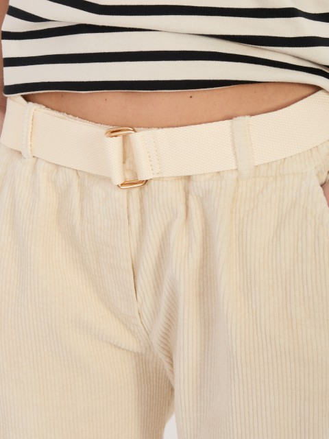 Kelnės-IT-SP-242979.90-šviesiai smėlio spalvos