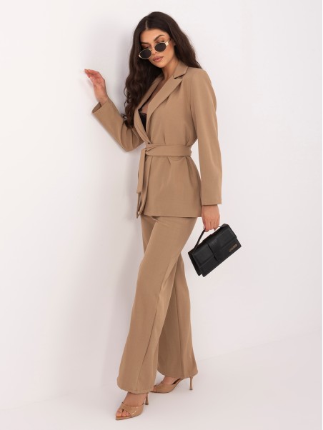 Set-MI-KMPL-A2943.85-camel