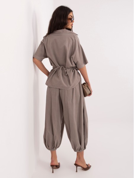 Kelnės-IT-SP-FL10309-1.91-tamsiai smėlio spalvos