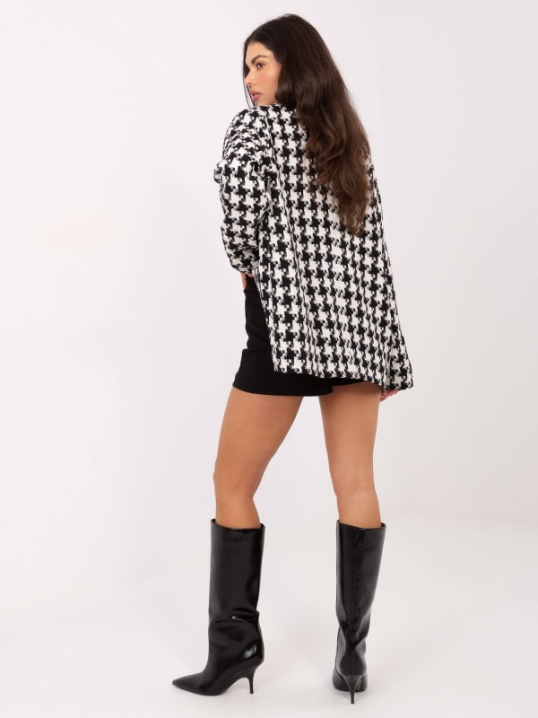 Švarkas-LK-MA-510158.96-juoda-balta