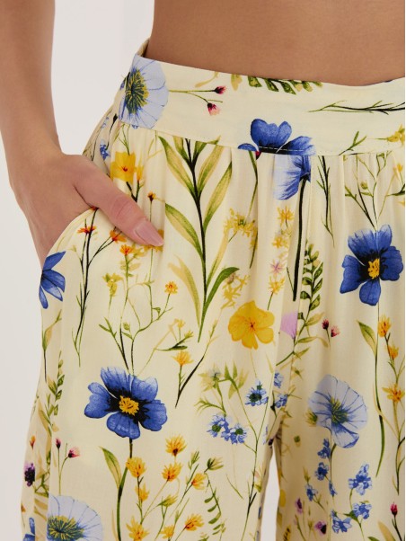 Šortai-D73771M62489KD-šviesiai geltoni