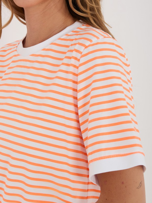 Marškinėliai-IT-TS-20881.85-balti