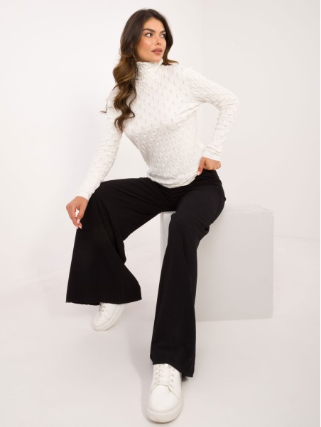 Sweter-AT-SW-2334-2.61-ecru