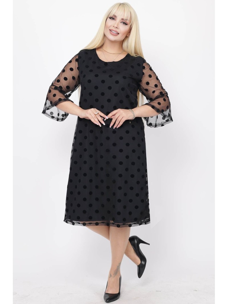 Juoda suknelė su rutuliukais