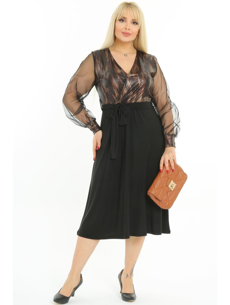 Elegantiška suknelė su dirželiu