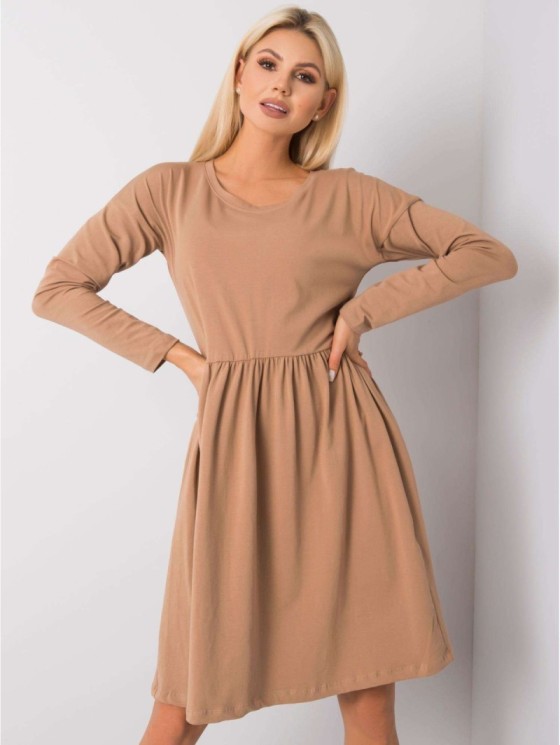 Sukienka-RV-SK-5889.41P-camelowy 2