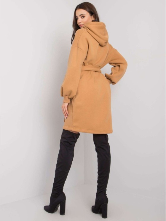 Sukienka-RV-SK-7253.13-camelowy 2