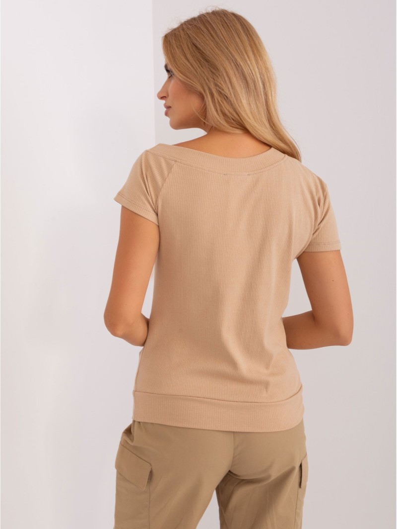 Bluzka-RV-BZ-8932.42-camelowy