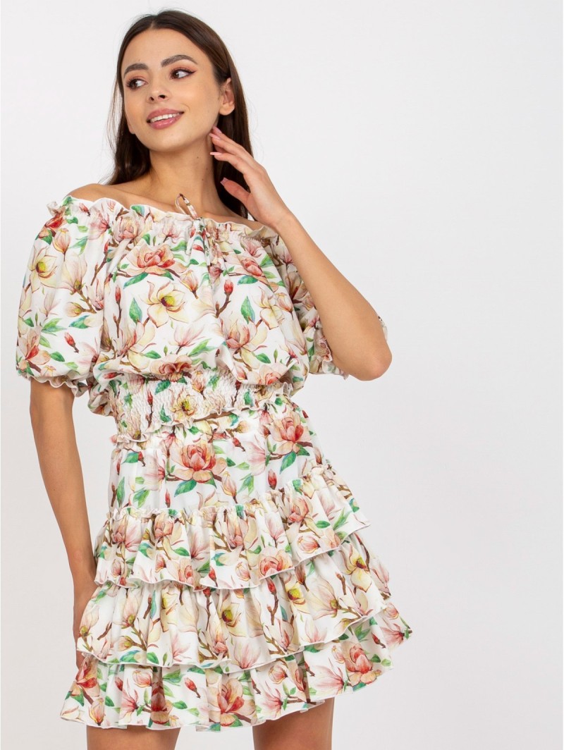 Gėlėtas vasariškas kostiumėlis su sijonu