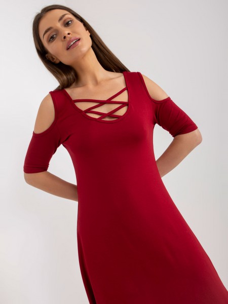 Tamsiai raudona laisvalaikio suknelė