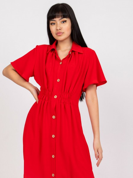 Raudona užsagstoma marškinių suknelė